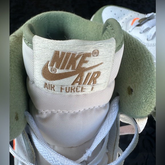 Nike Air Force 1 Mid QS
Jewel Oil Green size 10
DQ3505 100 - Picture 9 of 12